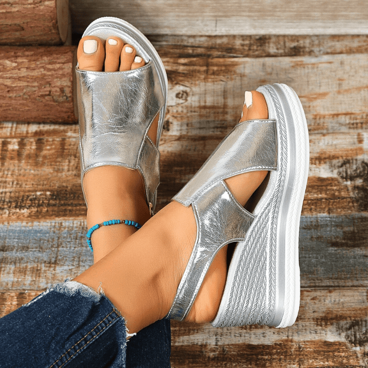 Baylie - Stylische Metall-Sandalen