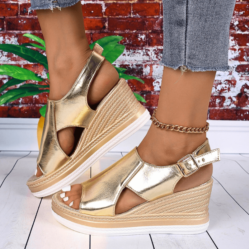 Baylie - Stylische Metall-Sandalen