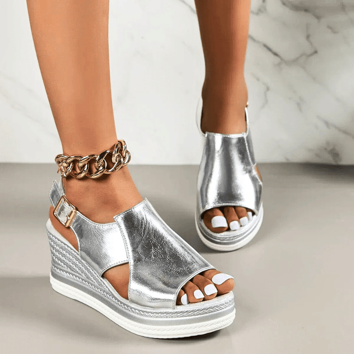 Baylie - Stylische Metall-Sandalen