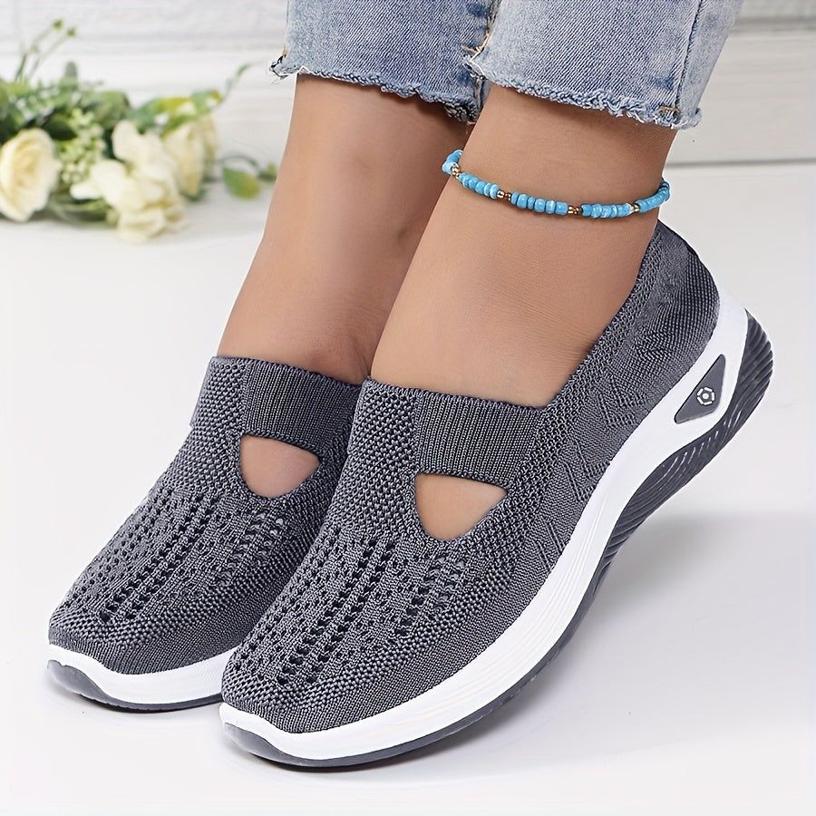 Leicht anzuziehende Sneakers mit stabilem Komfort