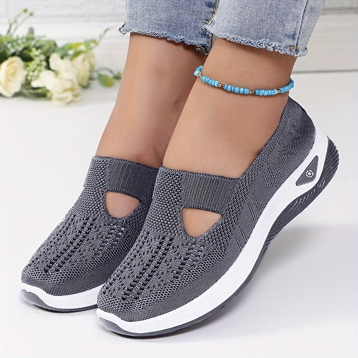 Leicht anzuziehende Sneakers mit stabilem Komfort
