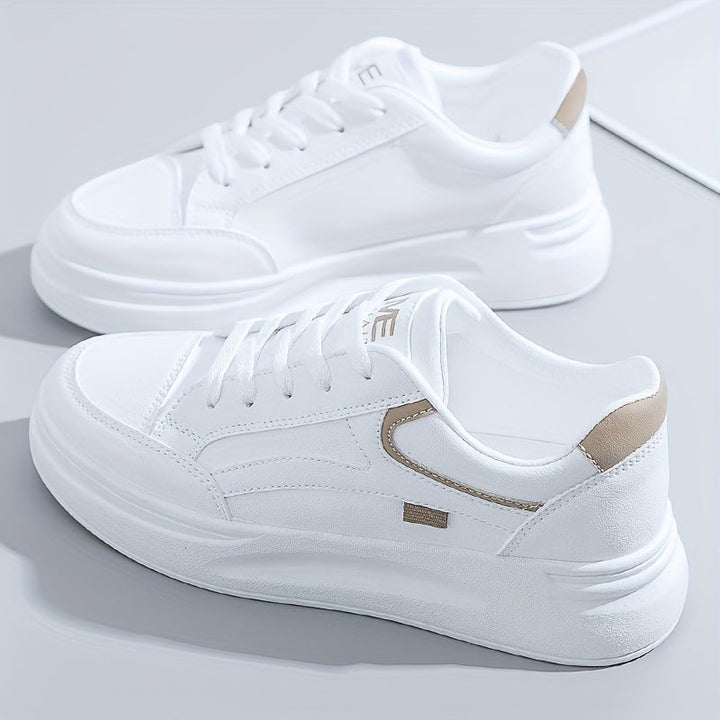 Chic weiße Sneakers mit leichtem Komfort