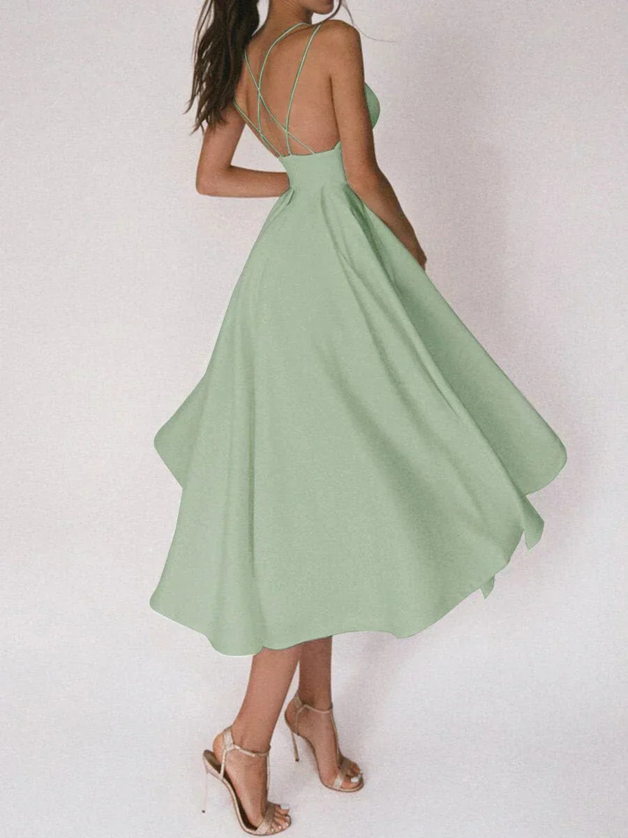 Elara - Elegantes Minimalistisches Kleid