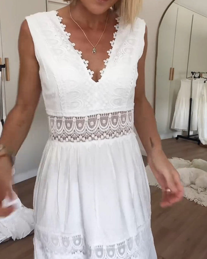 Circe - Spitzen-Camisole-Kleid mit V-Ausschnitt
