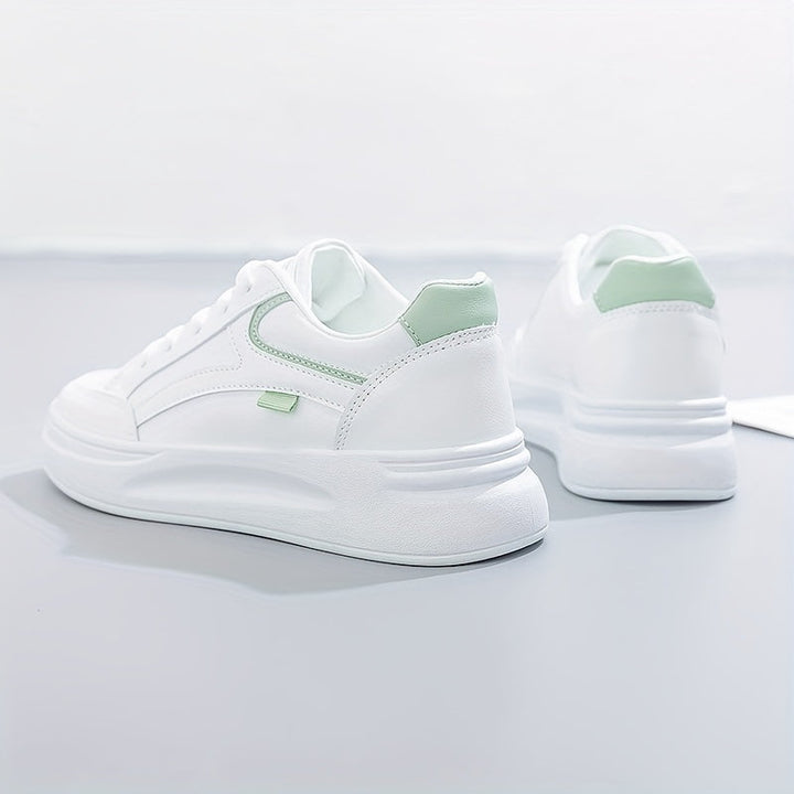 Chic weiße Sneakers mit leichtem Komfort