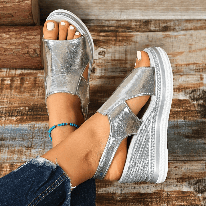 Baylie - Stylische Metall-Sandalen