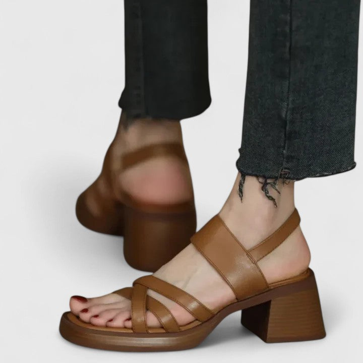 Celeste - Elegante Cross-Sandalen