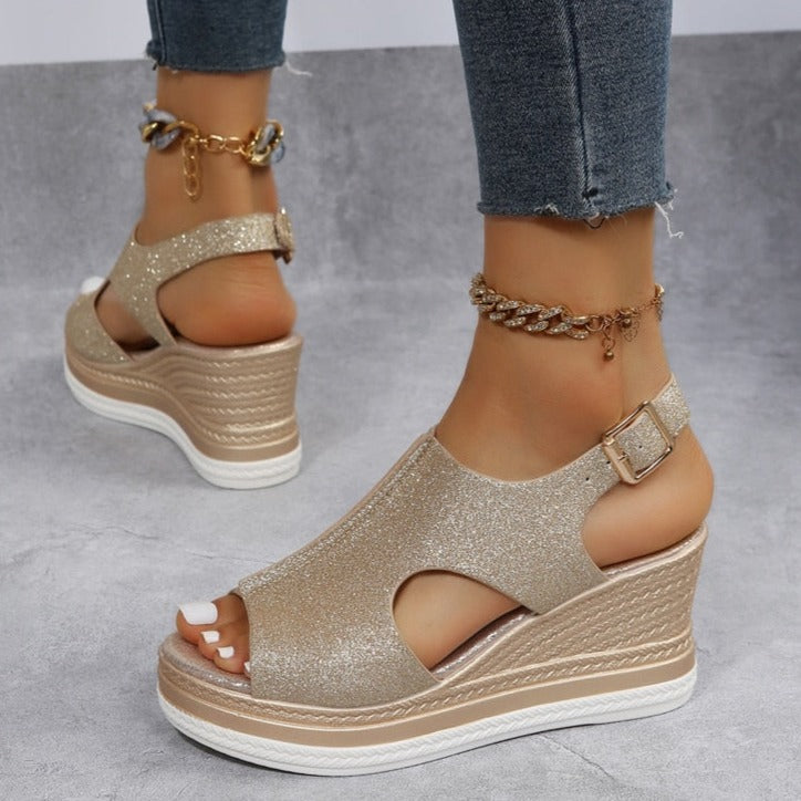 Maeve – Entspannte Keil-Sandalen