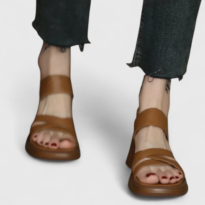 Celeste - Elegante Cross-Sandalen