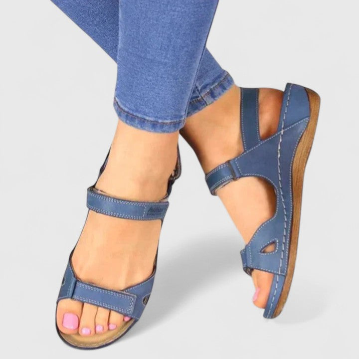 Avrie - Flache Komfortsandalen