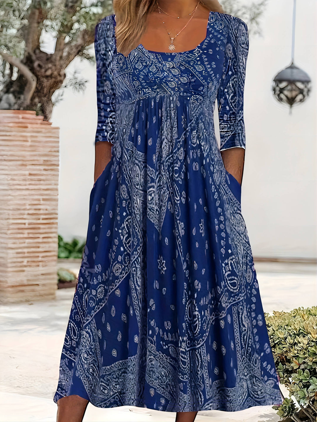 ELOWEN | MIDI-KLEID MIT LANGEN ÄRMELN IM CASUAL-STIL