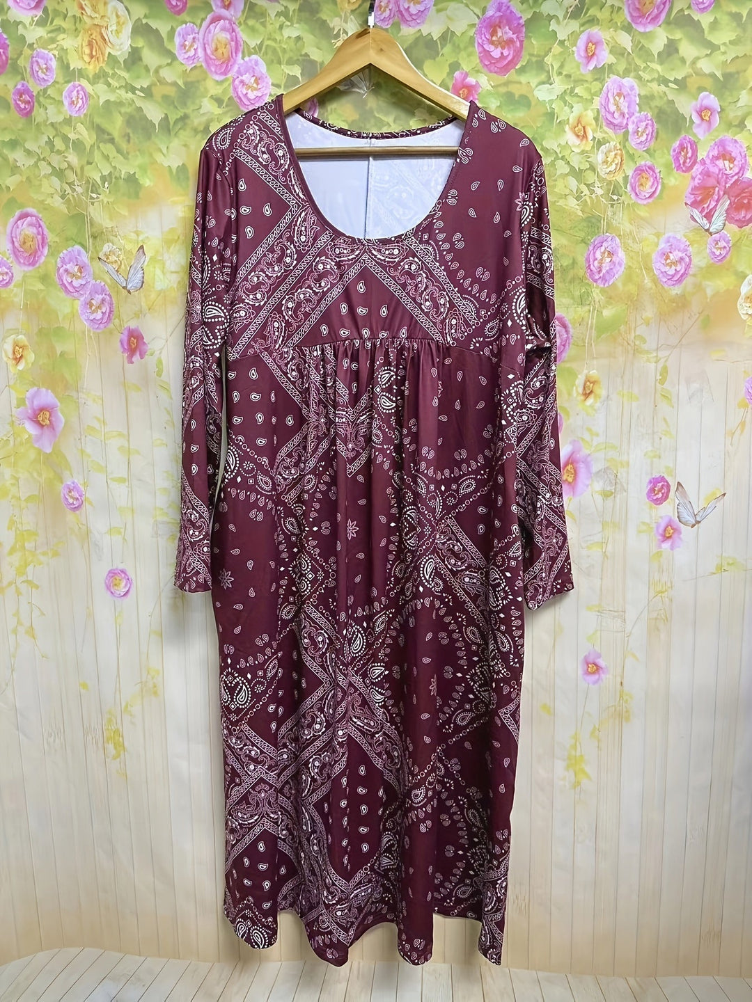ELOWEN | MIDI-KLEID MIT LANGEN ÄRMELN IM CASUAL-STIL