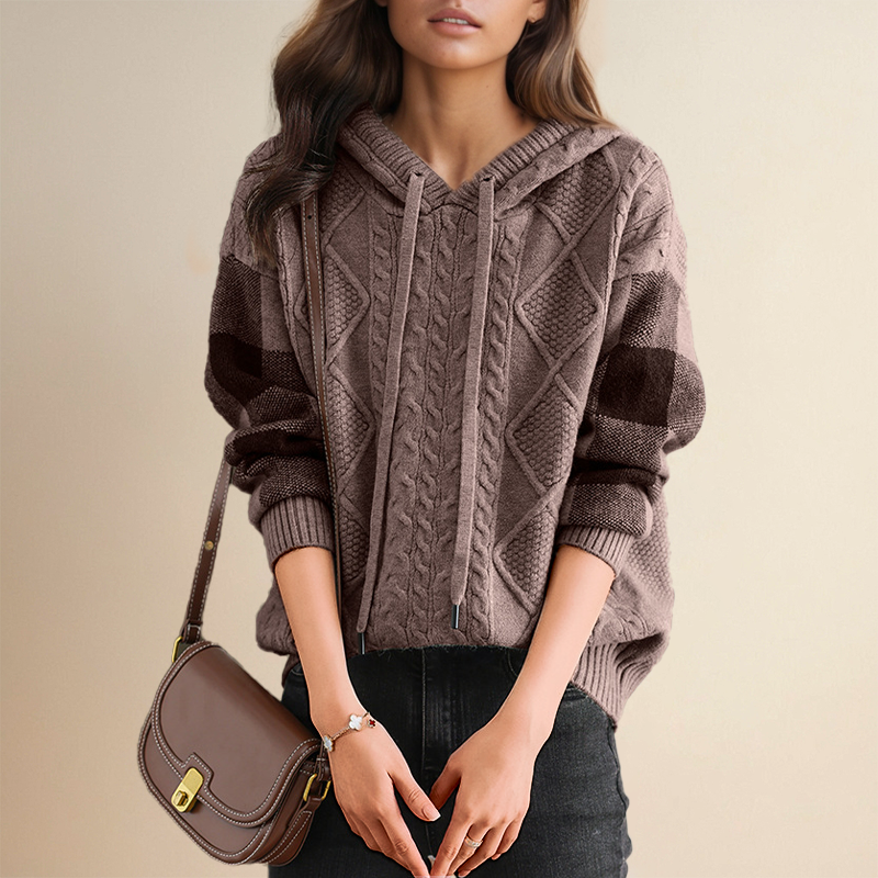 Emily | Kapuzenpullover aus Zopfstrick