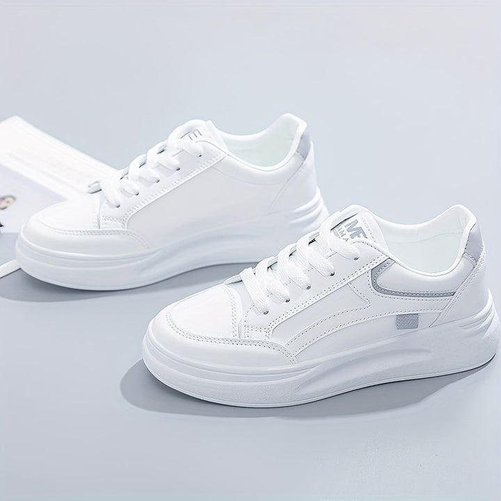 Chic weiße Sneakers mit leichtem Komfort